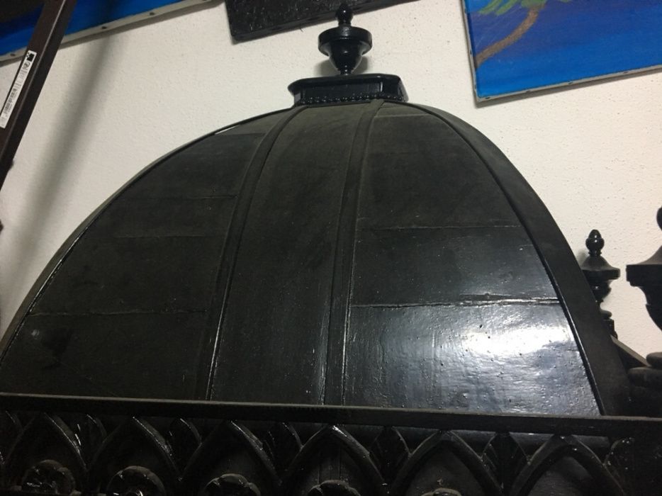 Oratório em pau santo