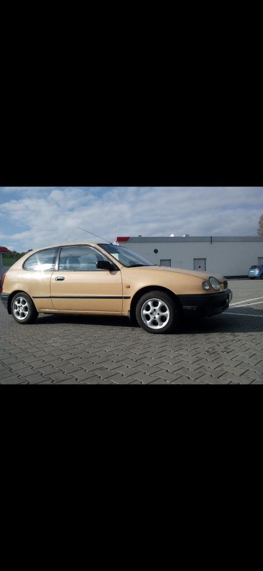 Toyota corolla e11 1.3 efe pierwszy właściciel salon Polska Kraków