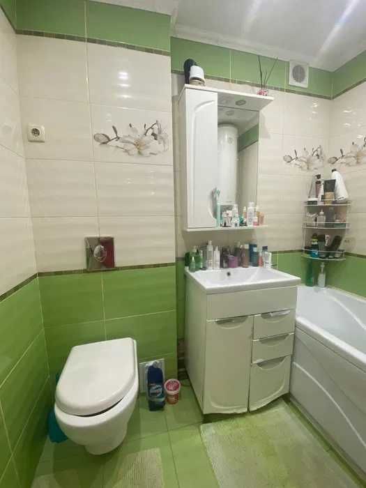 Продам 2 ком на ХТЗ. Бригады Хартия ул., дом 89
