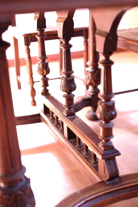 Sala - Mesa de jantar, tábuas de extensão de mesa e 6 cadeiras