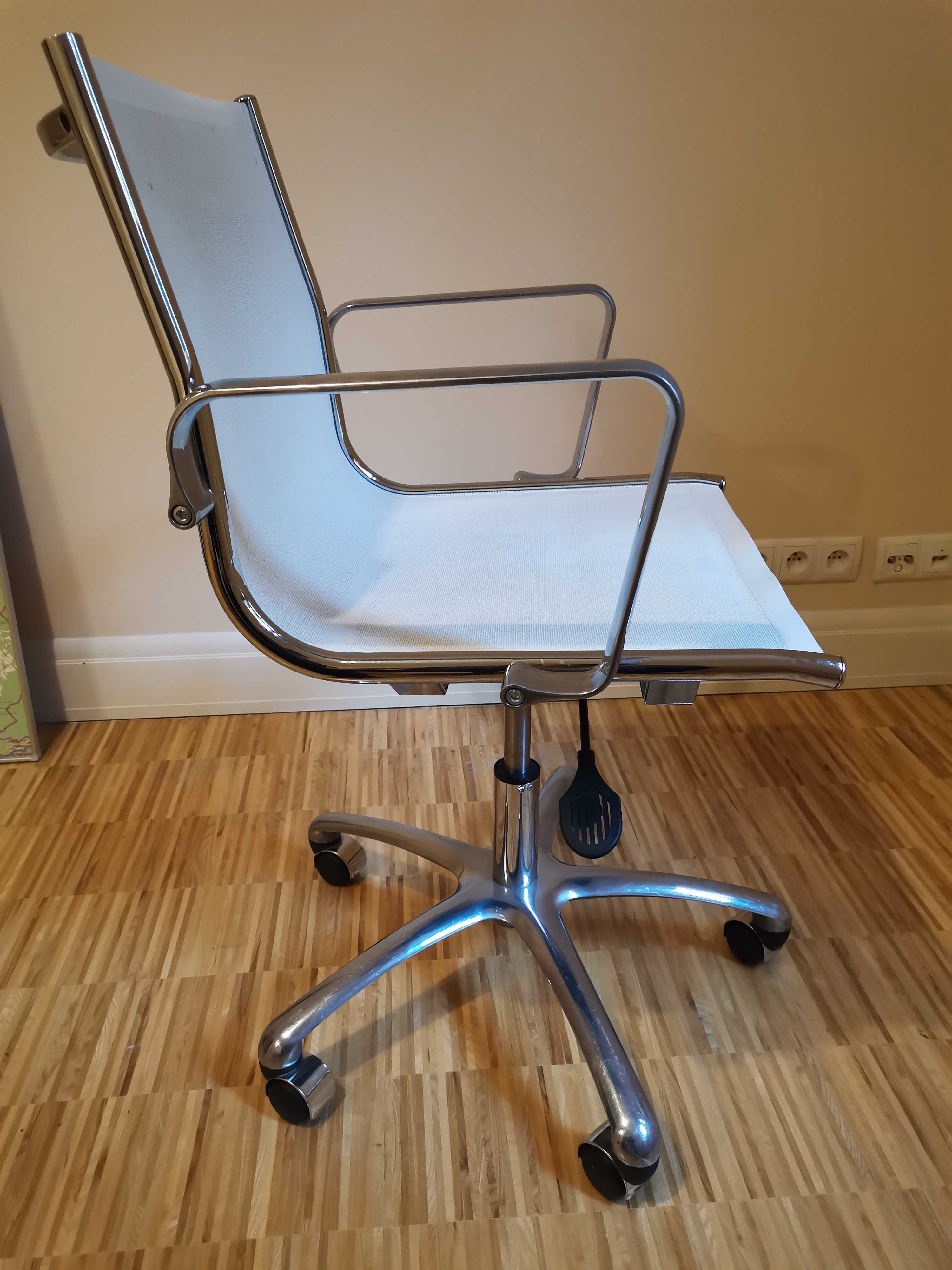 Fotel, krzesło Luxy Light/ Made in Italy/ Nowy około 3 000zł