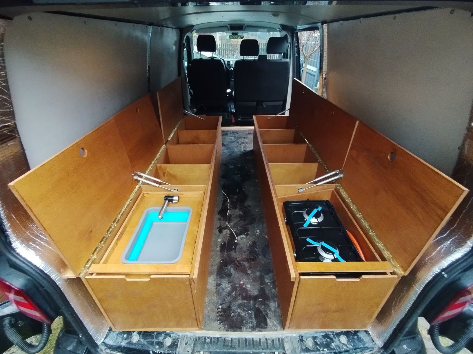 Zabudowa turystyczna kamperbox na wymiar VW T6 Long