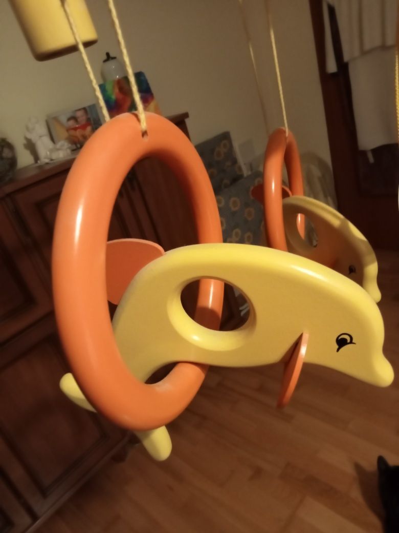 Lampa wisząca do pokoju dziecięcego delfin