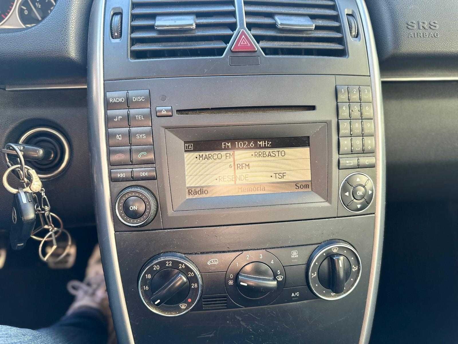 Mercedes-Benz B200
