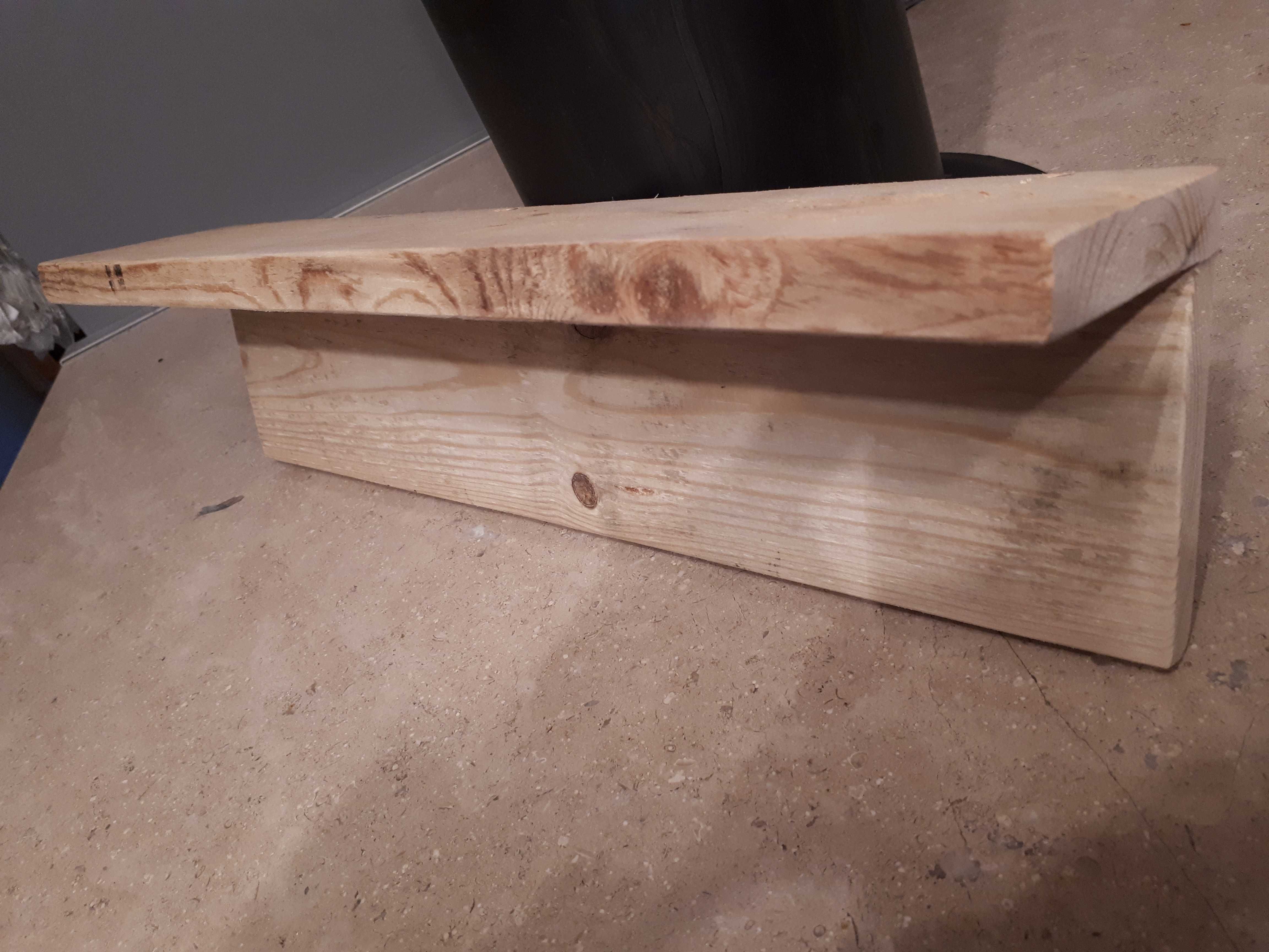 Drewniana półka, możliwość opalenia.
