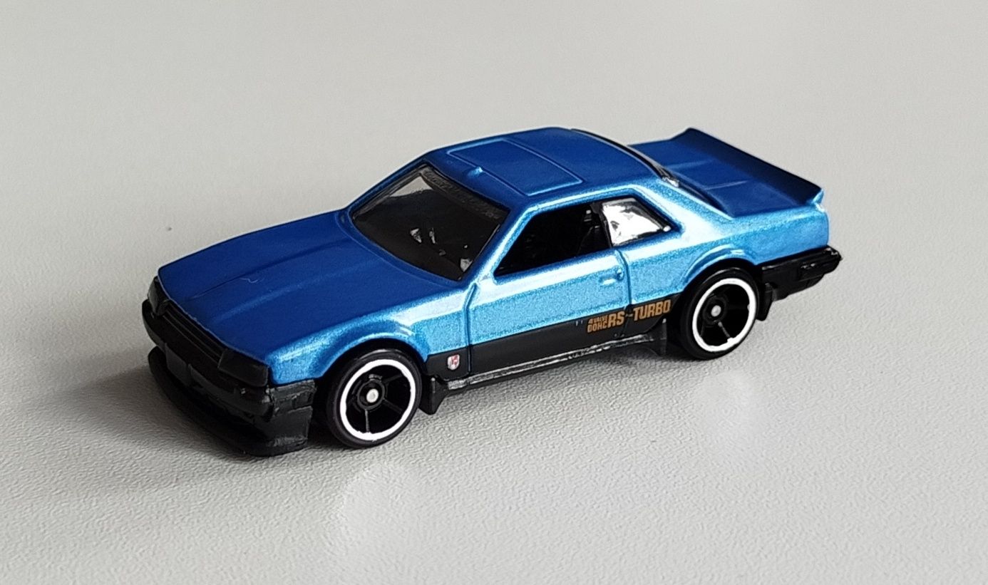 Hot Wheels '82 Nissan Skyline R30