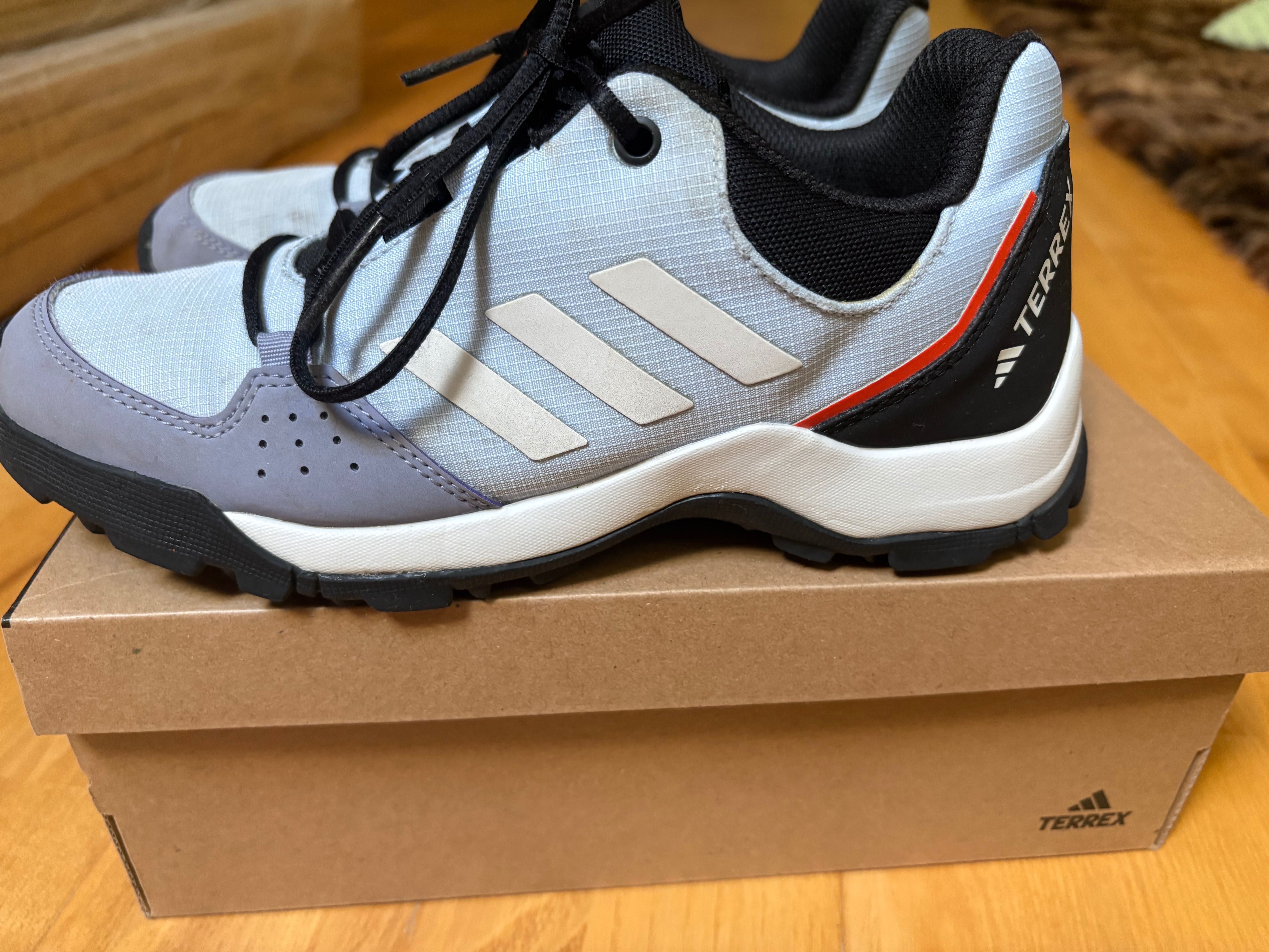 Buty dziecięce Adidas Terrex rozmiar 35,5