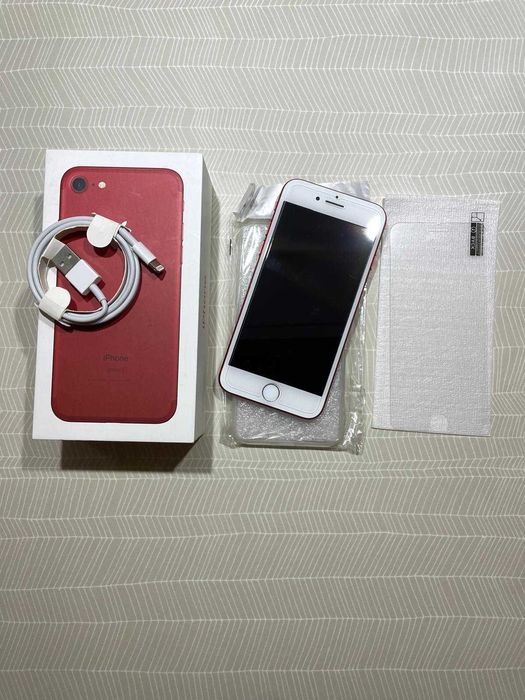 Apple iPhone 7 4 GB / 128 GB 4G (LTE) CZERWONY + + etui matowe silikon