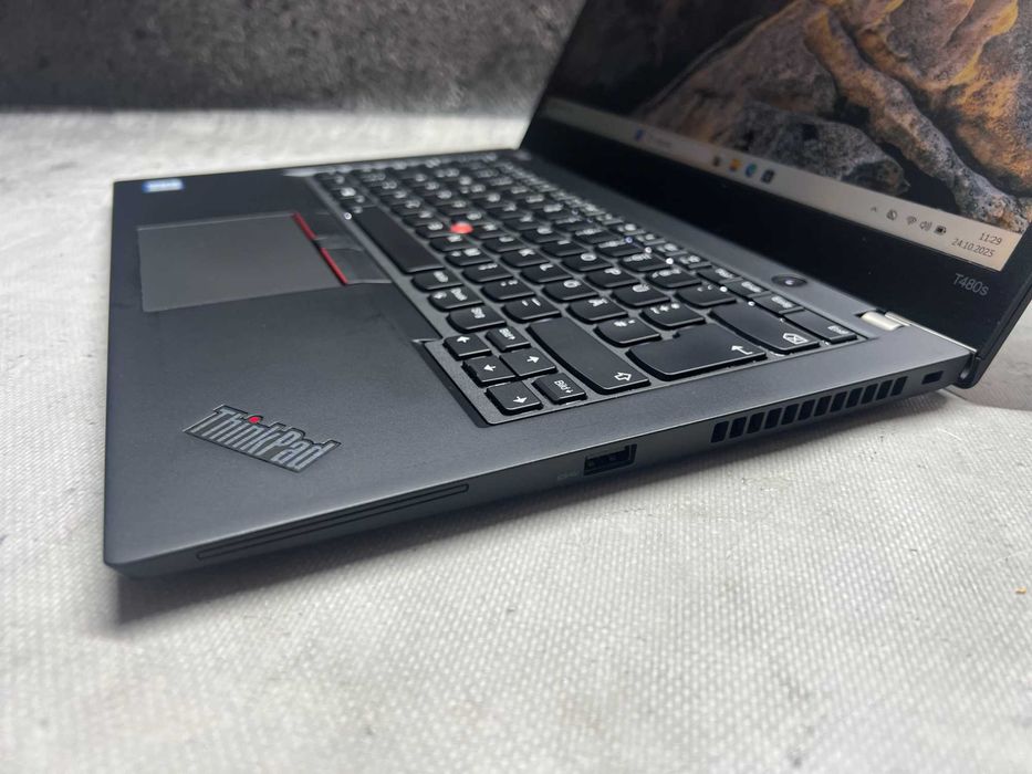 Thinkpad T480s / i5 8250u 3.4GHz / 16GB DDR4 / 256 SSD / 14 FHD / W11