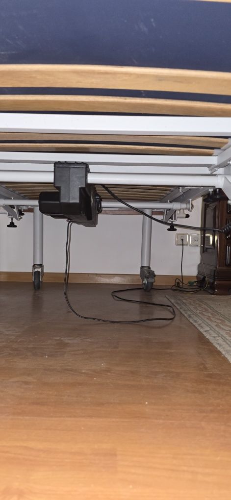 Vendo cama elétrica articulada com colchão anti-escaras