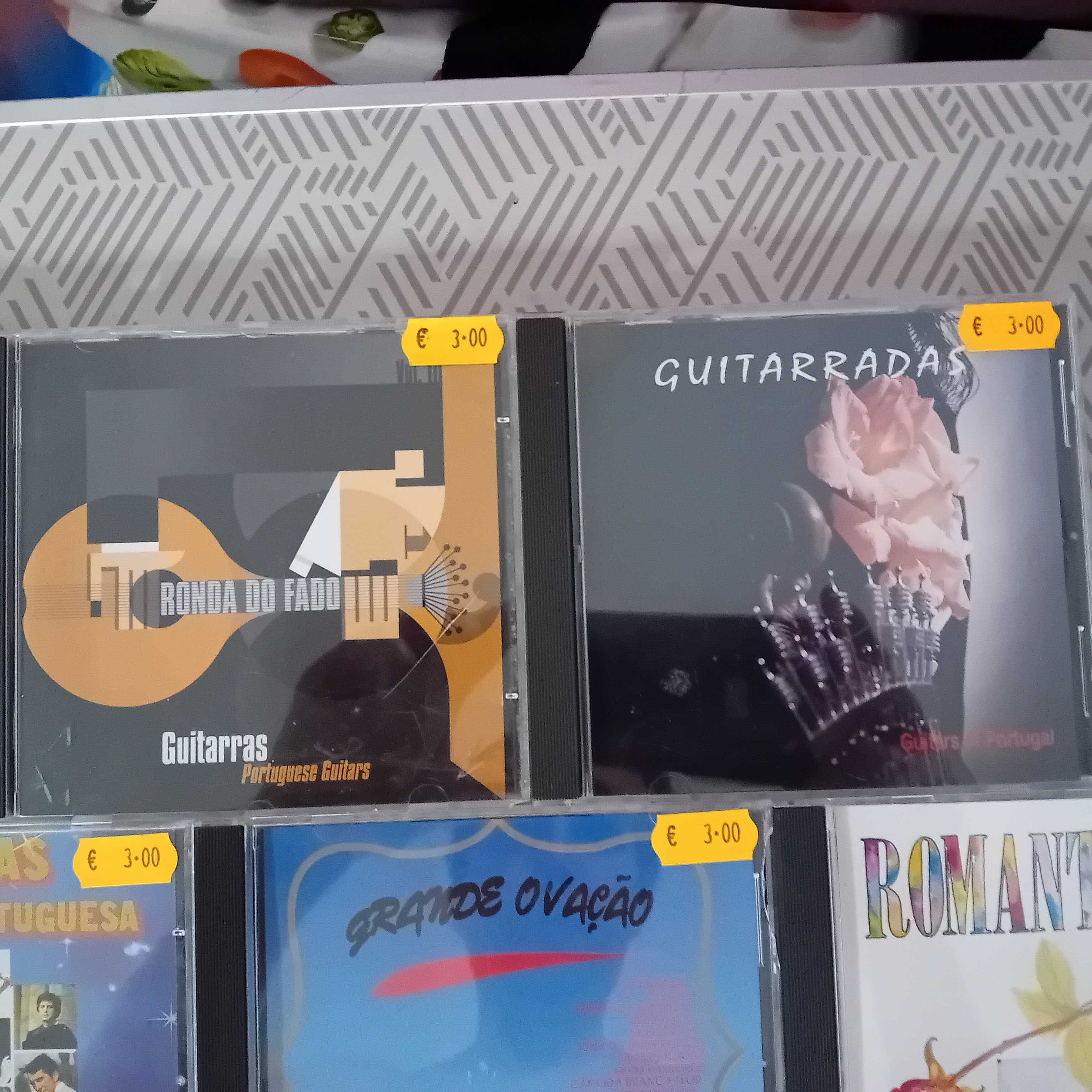 Música em Cd Colectâneas de Fado e Bailes Populares.