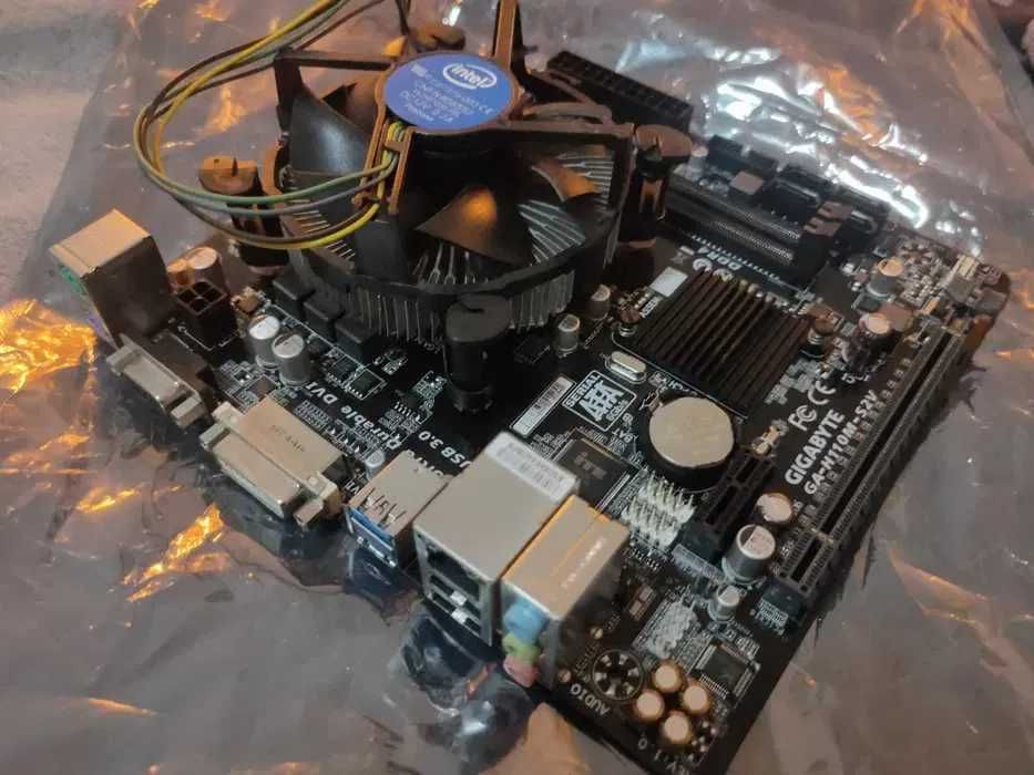 Płyta główna Gigabyte GA-H110M-S2V (PCI-E DDR4) + Chłodzenie intel