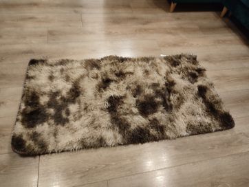 Nowy brązowy dywan puszysty 60x120 cm