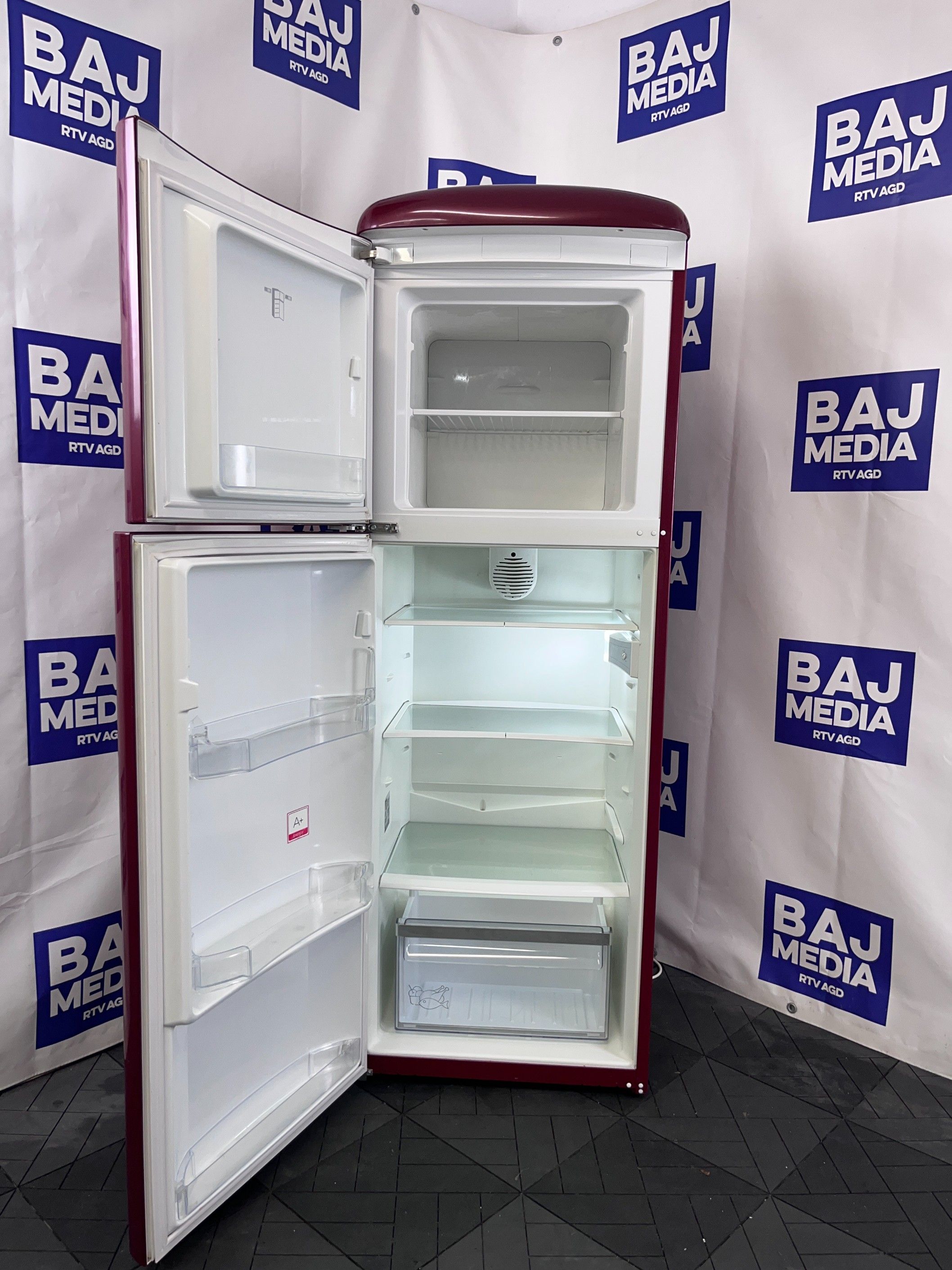 Lodówka Gorenje Retro 173Cm/ Klas A+ /Dostawa/3Mscgwarancja