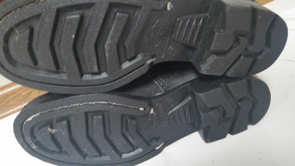 Buty robocze olejoodporne skóra