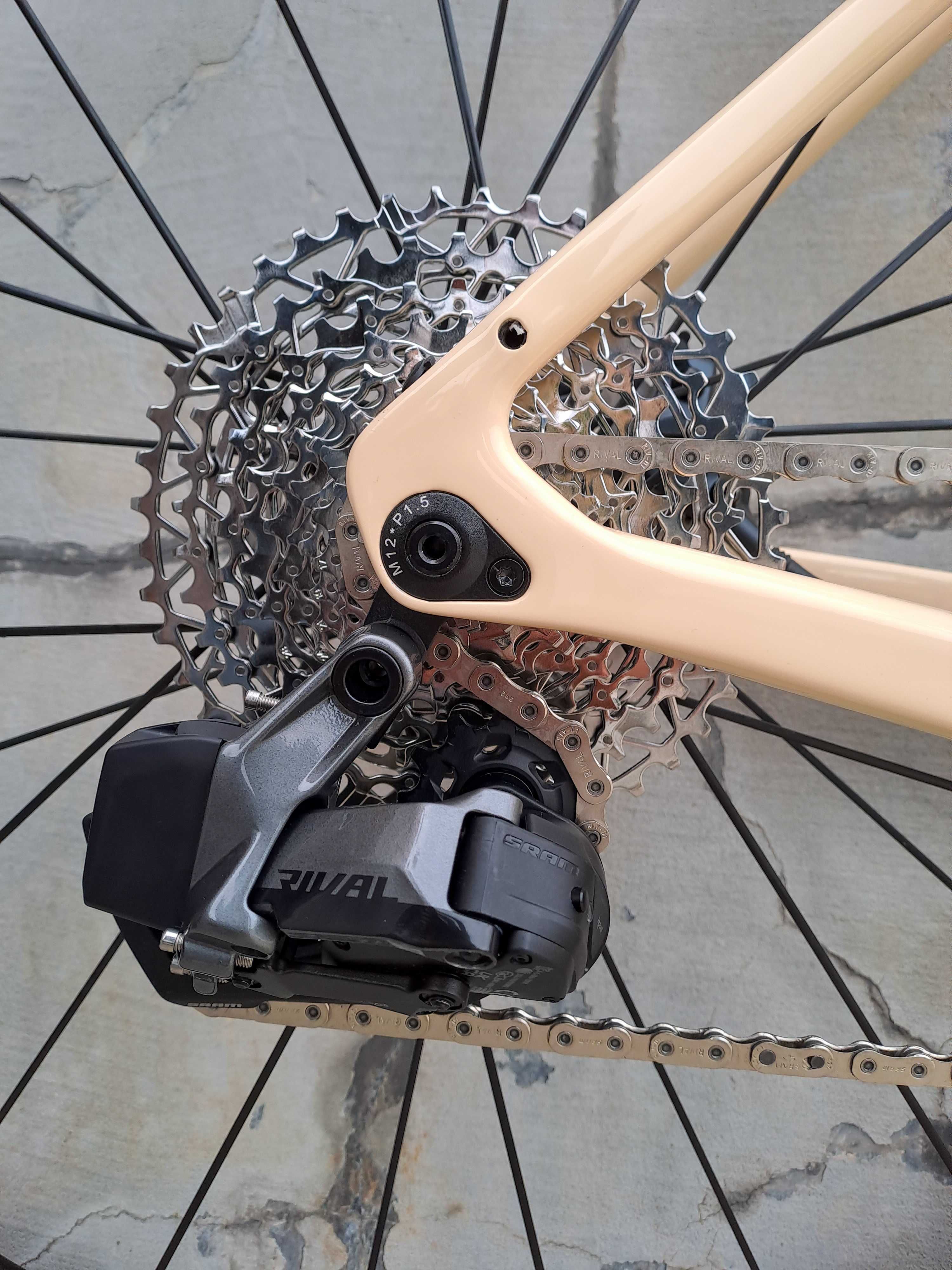 NOWY! Gravel / SRAM Force eTap® AXS bezprzewodowy