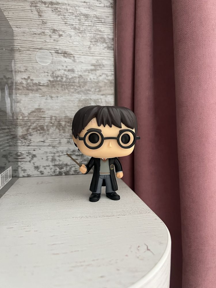 Funko pop — harry potter, attack on titan, house of the dragon