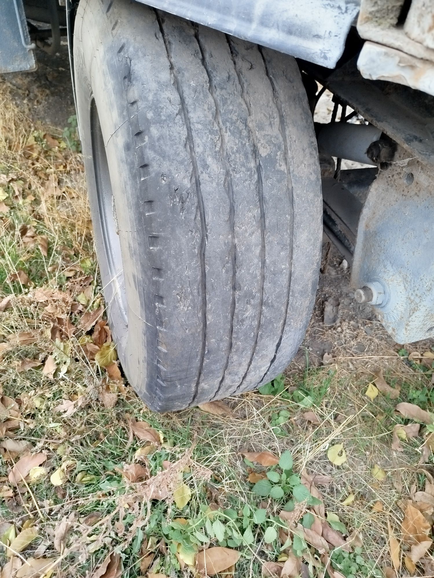 Причіп зерновоз Krone BDF