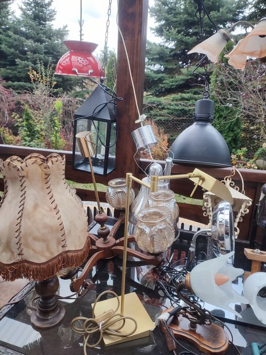Żyrandole, lampy PRl i inne