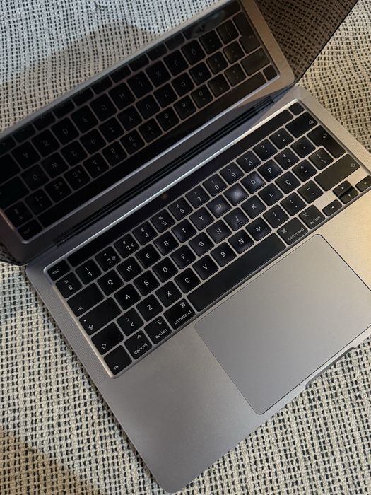 Macbook Pro 13 (2020) (Touch Bar)