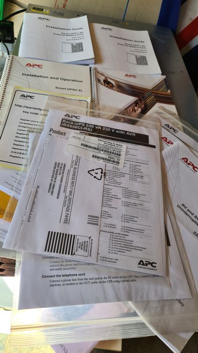 APC Smart-UPS 2200XL безперебойник