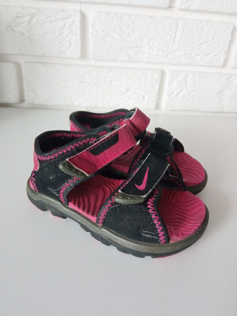 Buciki 20 sandałki Nike różowe skórzane Lasocki profilaktyczne brązowe