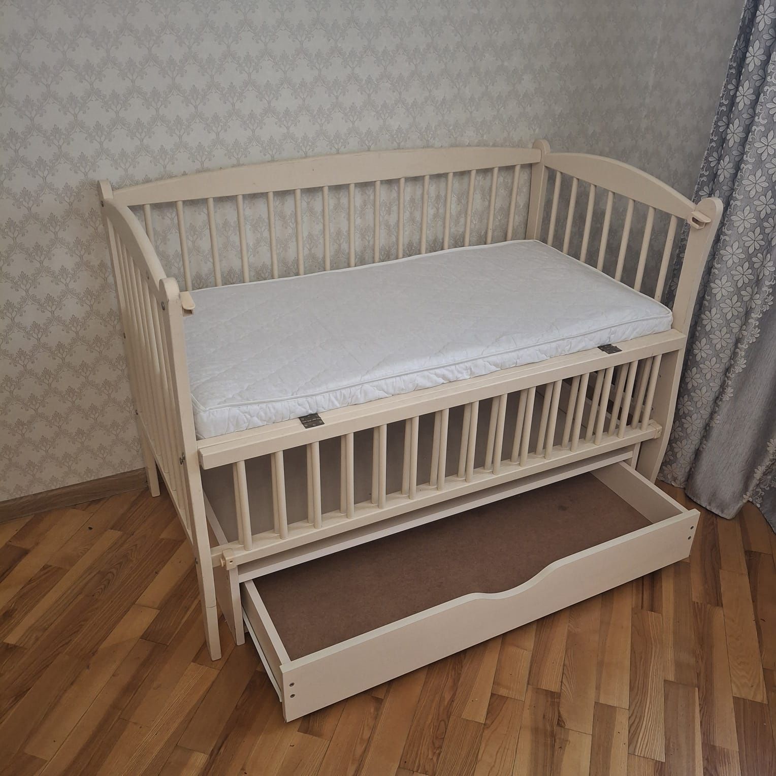 Дитяче ліжечко "Дубок" з маятниковим механізмом + подарунки!
