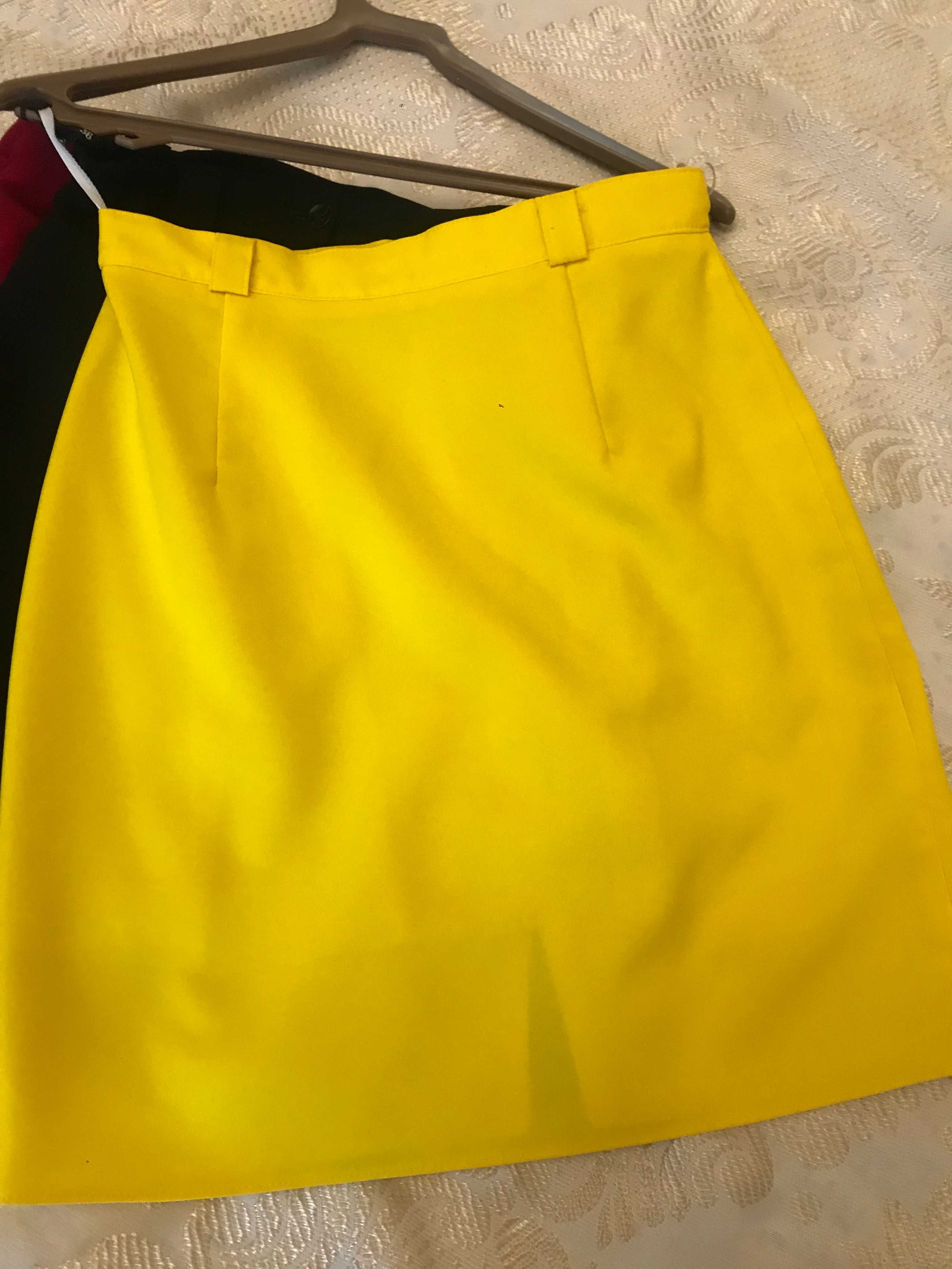 Piękna żółta spódniczka S.  LUX !!!