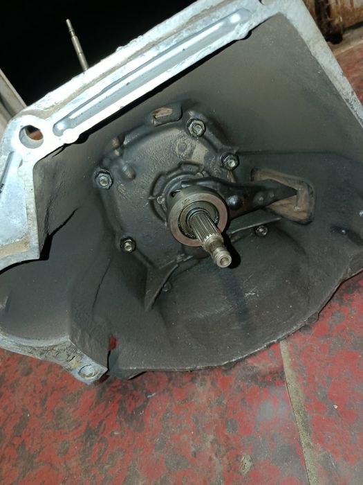 КПП ВАЗ 5ст. 2101-2107 ,регульована тяга панара , кермо 2107