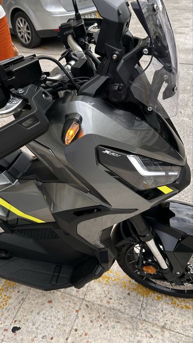 Honda X-Adv 2024 como nova