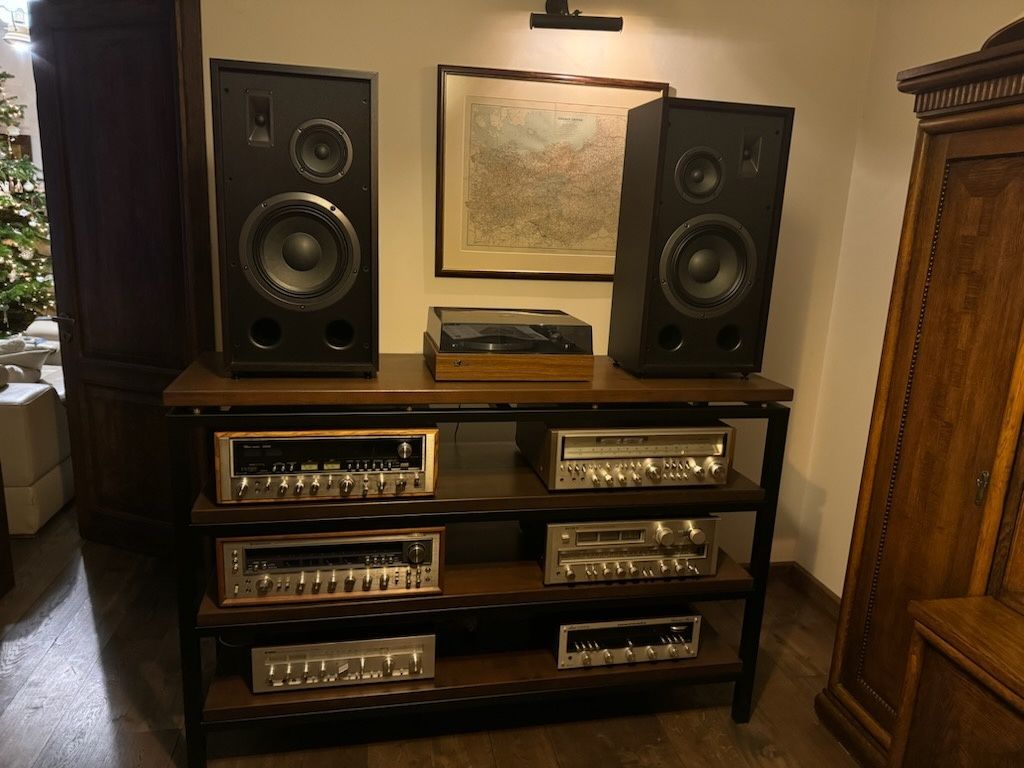 Szafka Rtv z drewno stoliki audio  HiFi na wymiar regał komoda