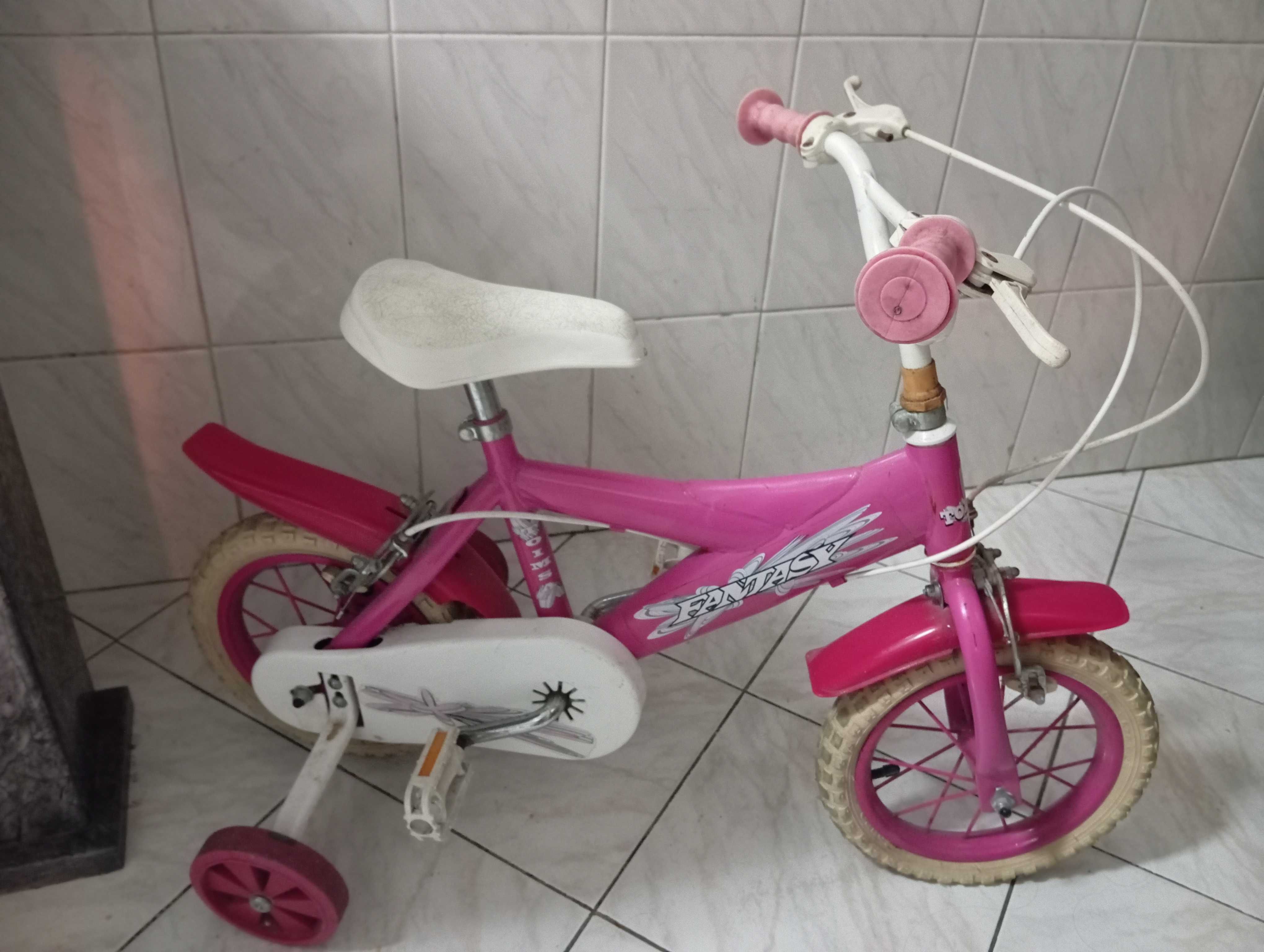 Bicicleta criança com rodas