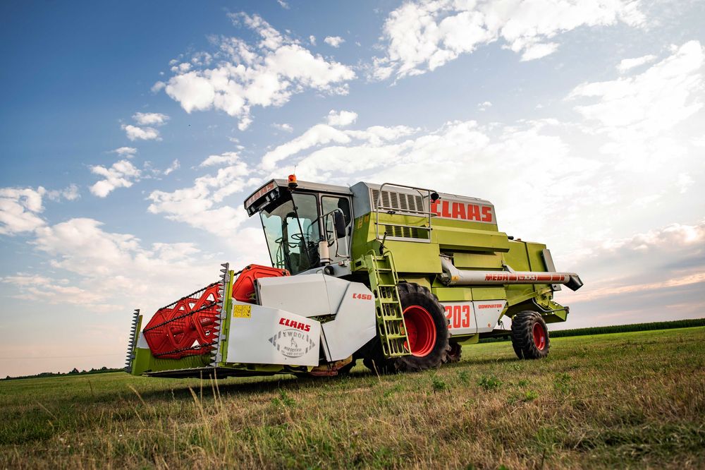 Claas mega 203  + stół do rzepaku