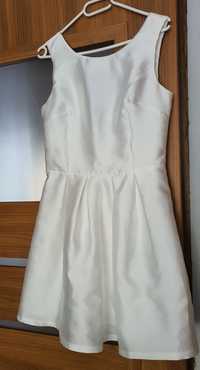 Biała sukienka idealna na ślub cywilny