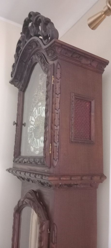 Relógio em Madeira Antigo