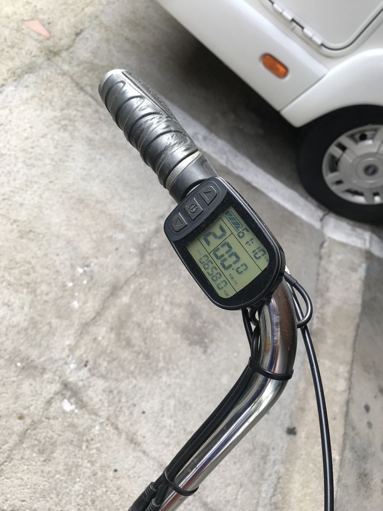 Triciclo Adulto eletrico em bom estado