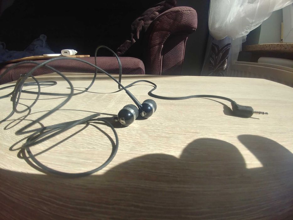 oryginalne słuchawki douszne Sennheiser na wtyk 2.5 mm (mały jack).