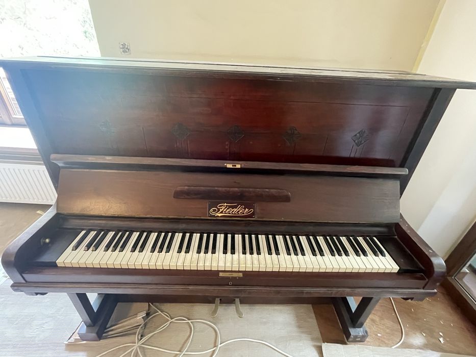 Zabytkowe pianino Fiedler