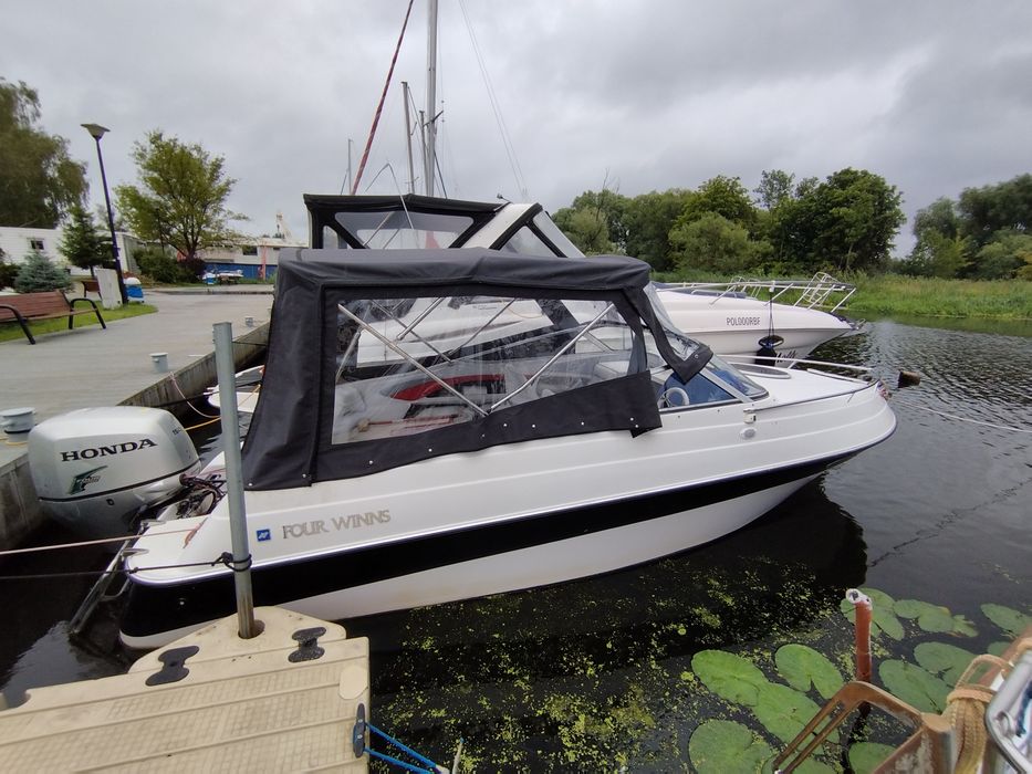 Łódź motorowa Four Winns 205 silnik Honda 150 km
