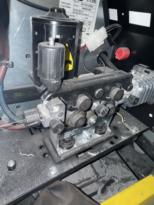 2 szt.Spawarka Spawarki migomat Esab Fabricator  Em 401i W inwerterowa