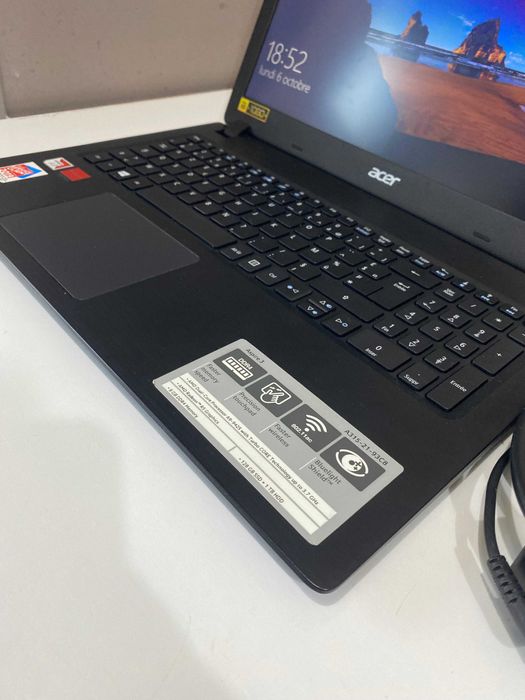 Portátil Acer Aspire 3