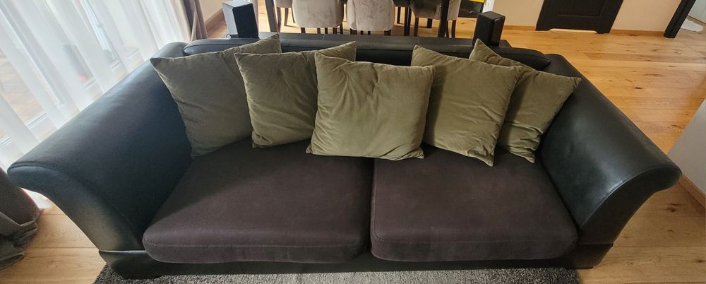 Skórzana wloska sofa z wymiennymi poszewkami