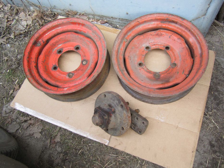 Диск , ступица  прицепа  ПТС 8 ,  т 25  перед