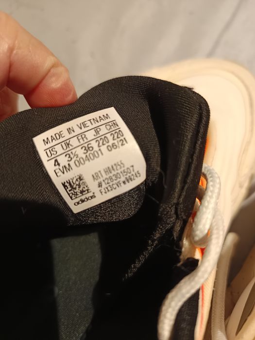 Adidas Ozelia originais