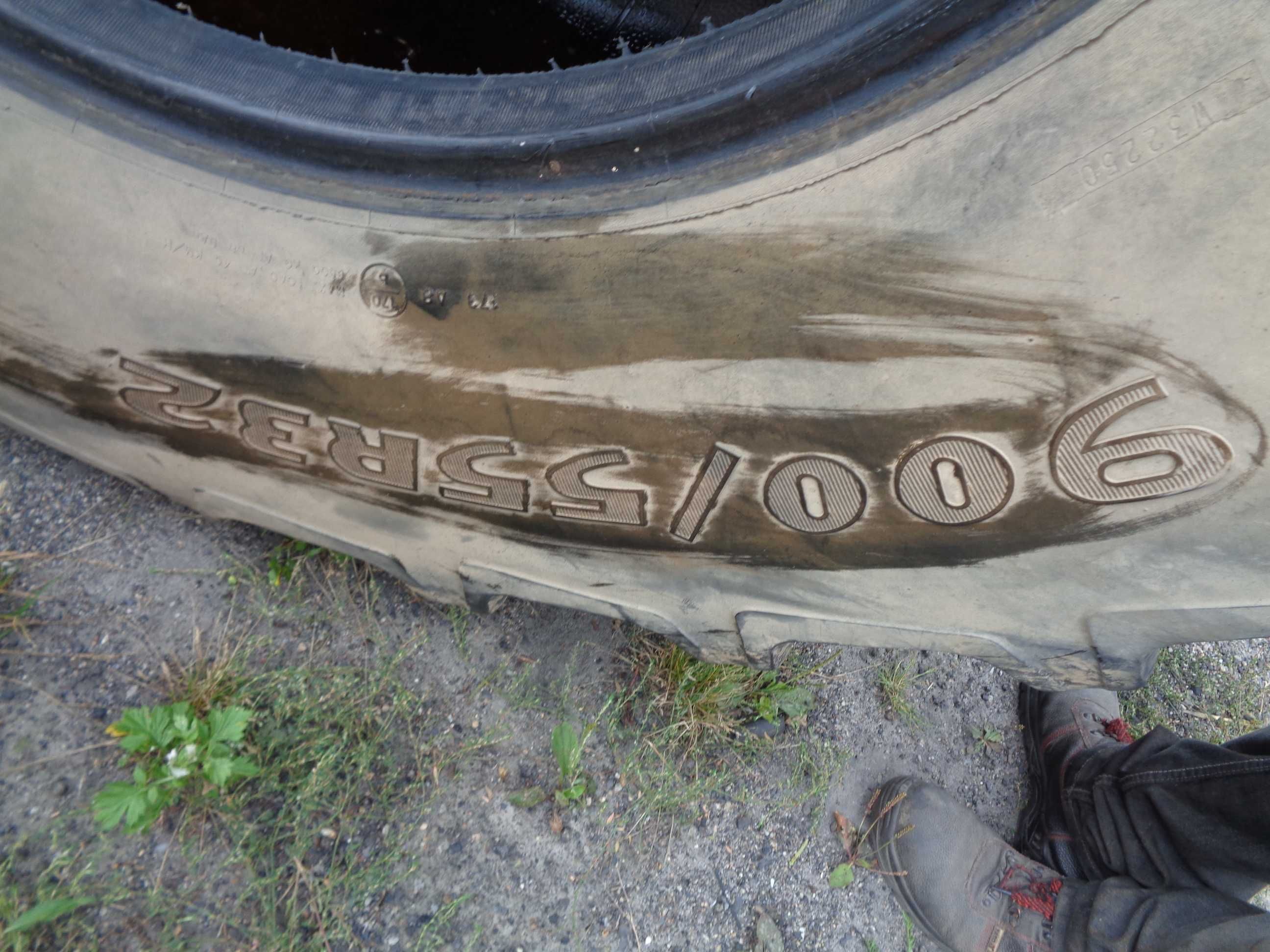 Opony 900/55R32 GoodYear CAŁE *S