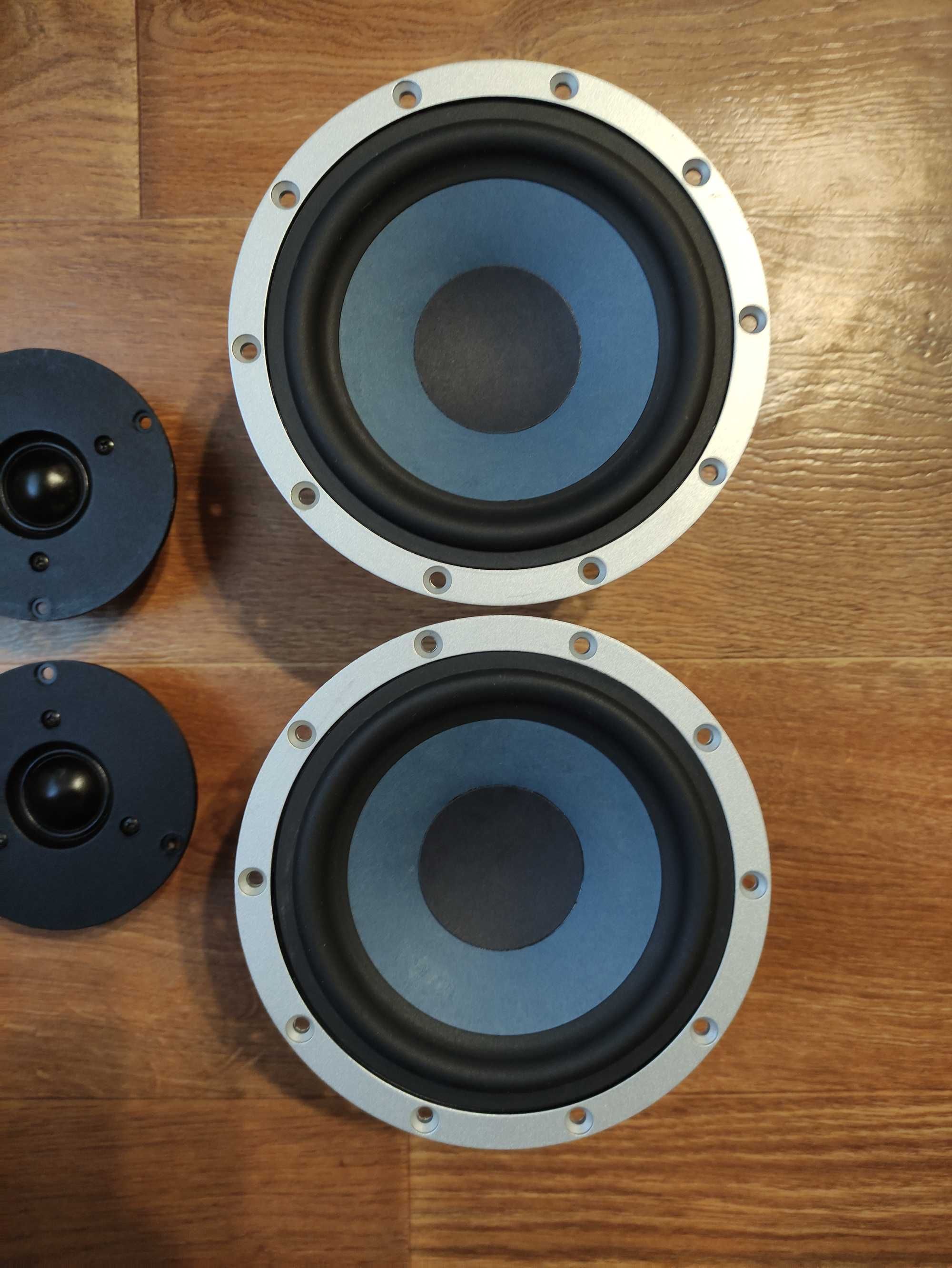 Акустика динамики  НЧ-СЧ Tannoy и ВЧ твитер Tannoy  HIFI