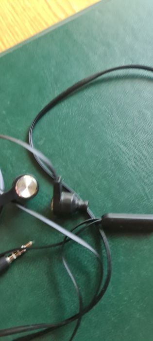 Продам навушники для гаджетів