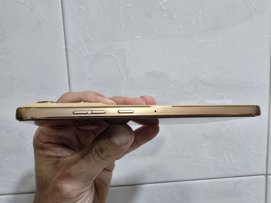 Motorola Edge 50 neo 512gb (4 meses uso com fatura)