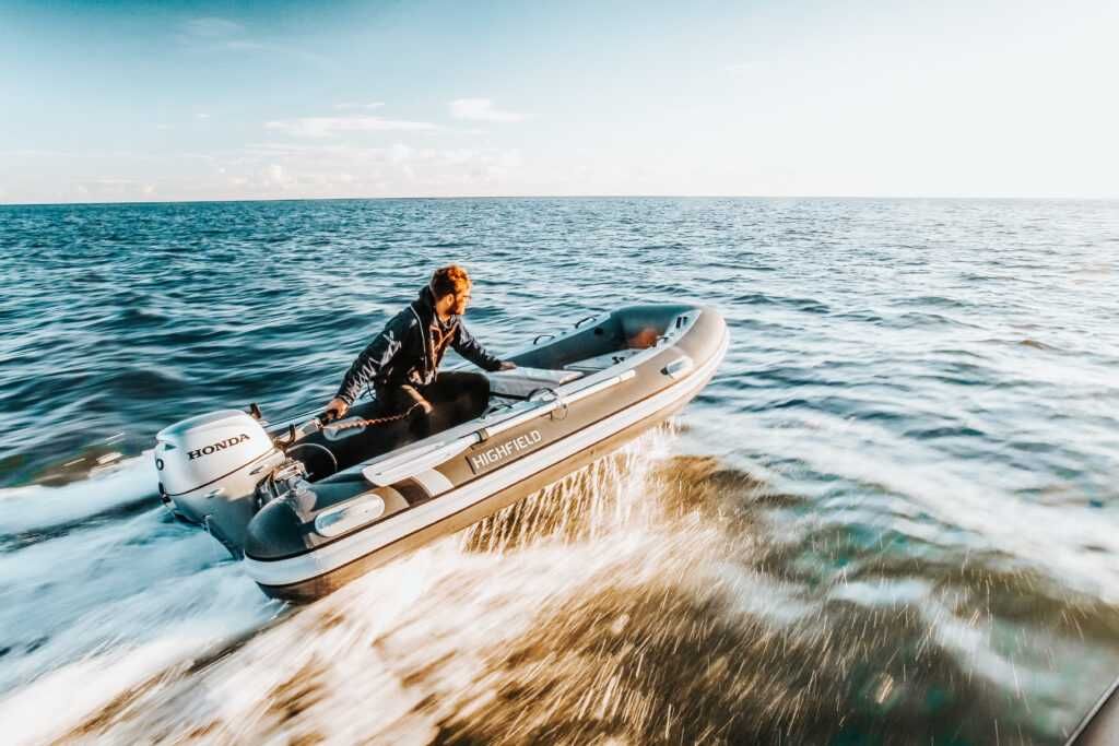 RIB Highfield Classic 360 - dinghy, tender, mała łódź motorowa