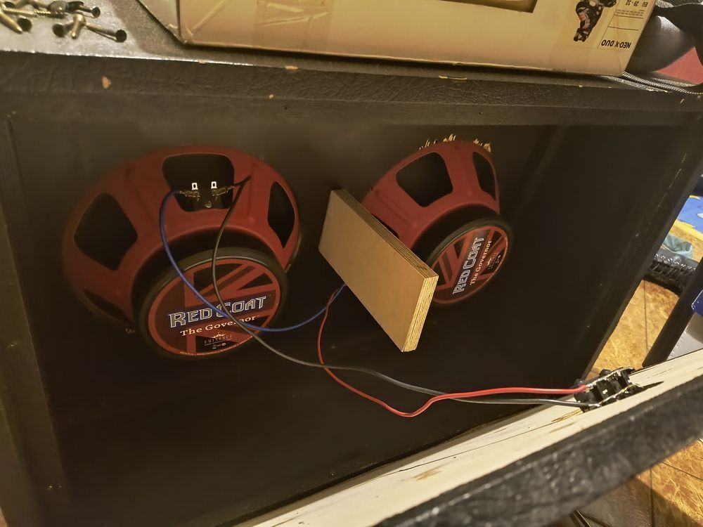 Kolumna gitarowa Hesu 2x12 EMINENCE GOVERNOR